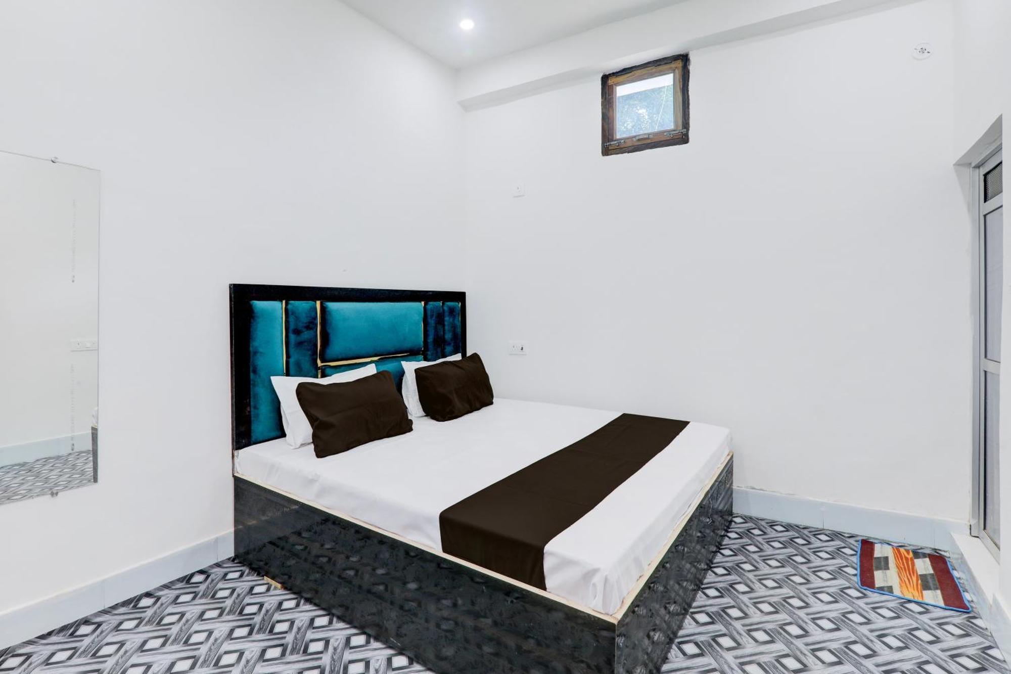 Hotel Spot On Alexa Lucknow
